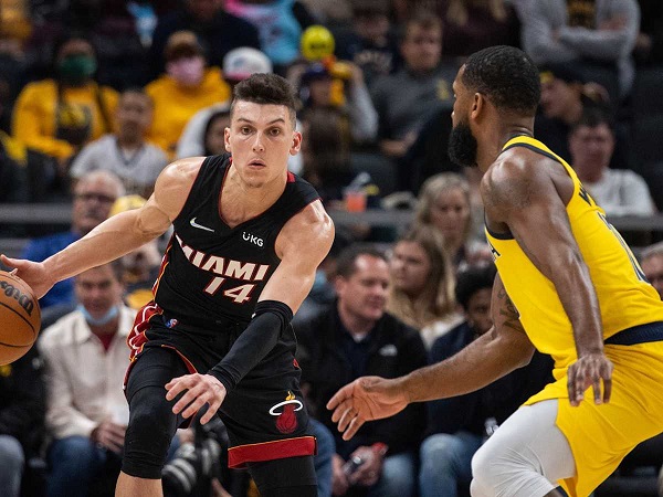Tyler Herro ayuda a Miami Heat a vencer a Los Angeles Lakers
